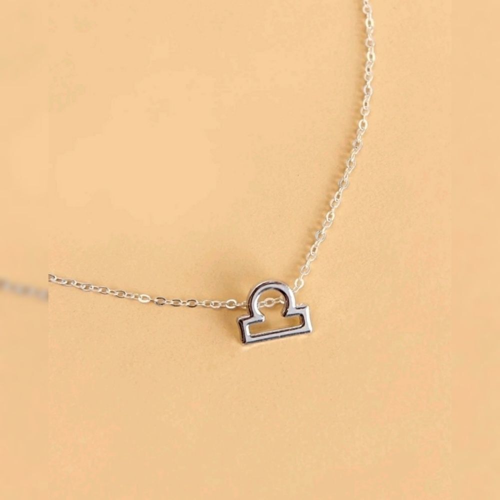 Libra Zodiac Sign Charm Necklace Silver Tone NWT - Picture 3 of 3